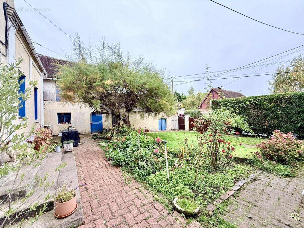 Maison à BERNEUIL-EN-BRAY