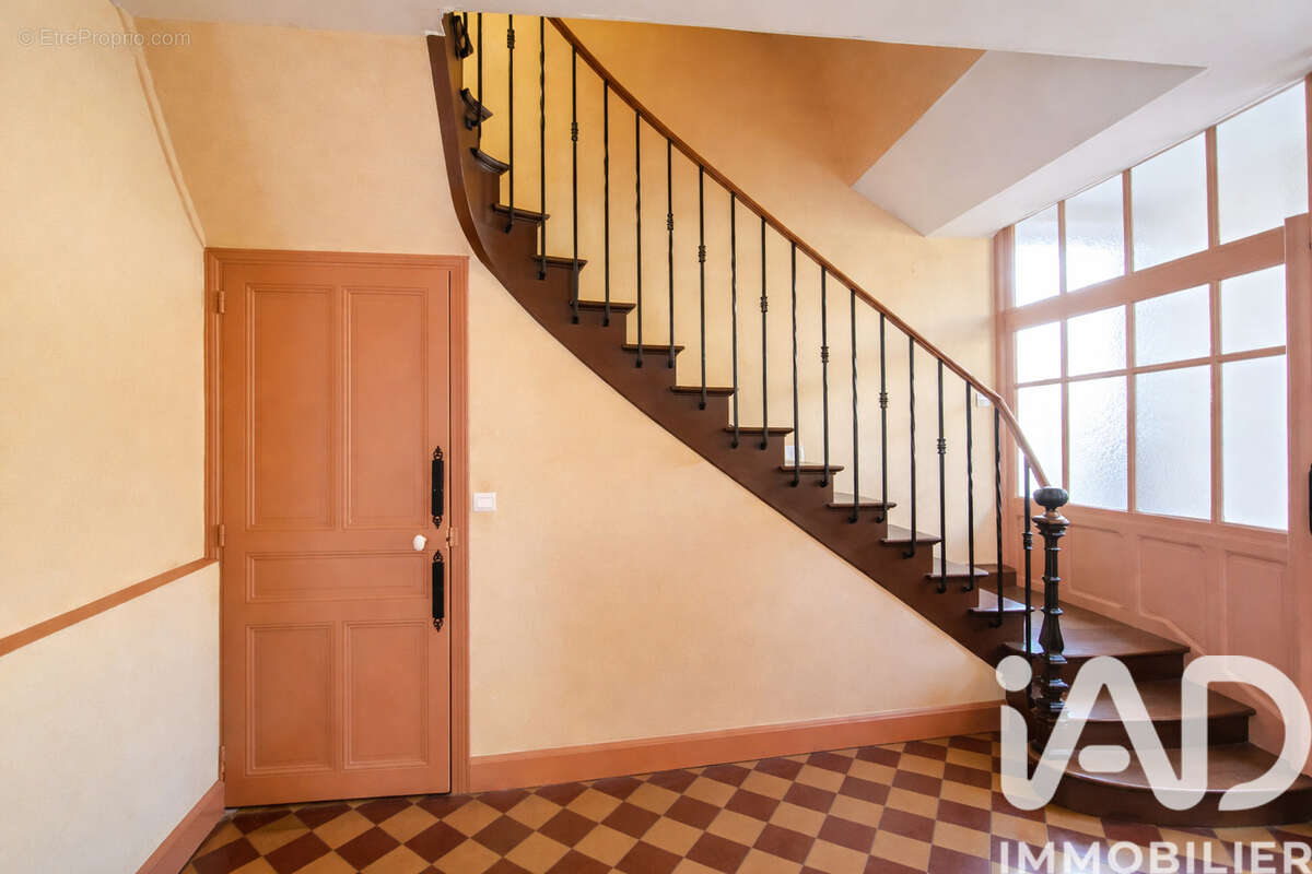 Maison 188 m² à Neuves-Maisons  - photo 7
