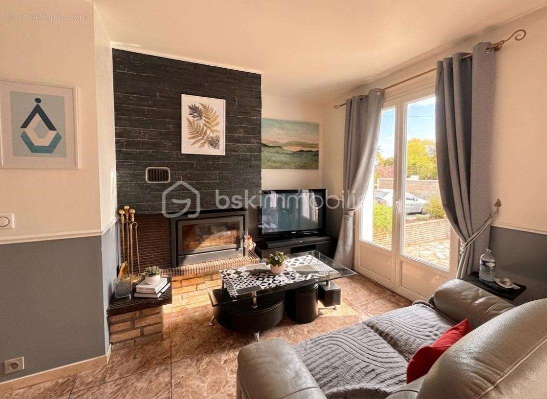 Maison à SAINT-GERMAIN-LES-ARPAJON