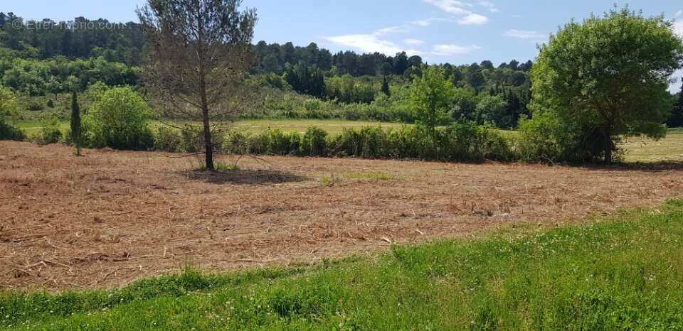 Terrain à VILLEGAILHENC