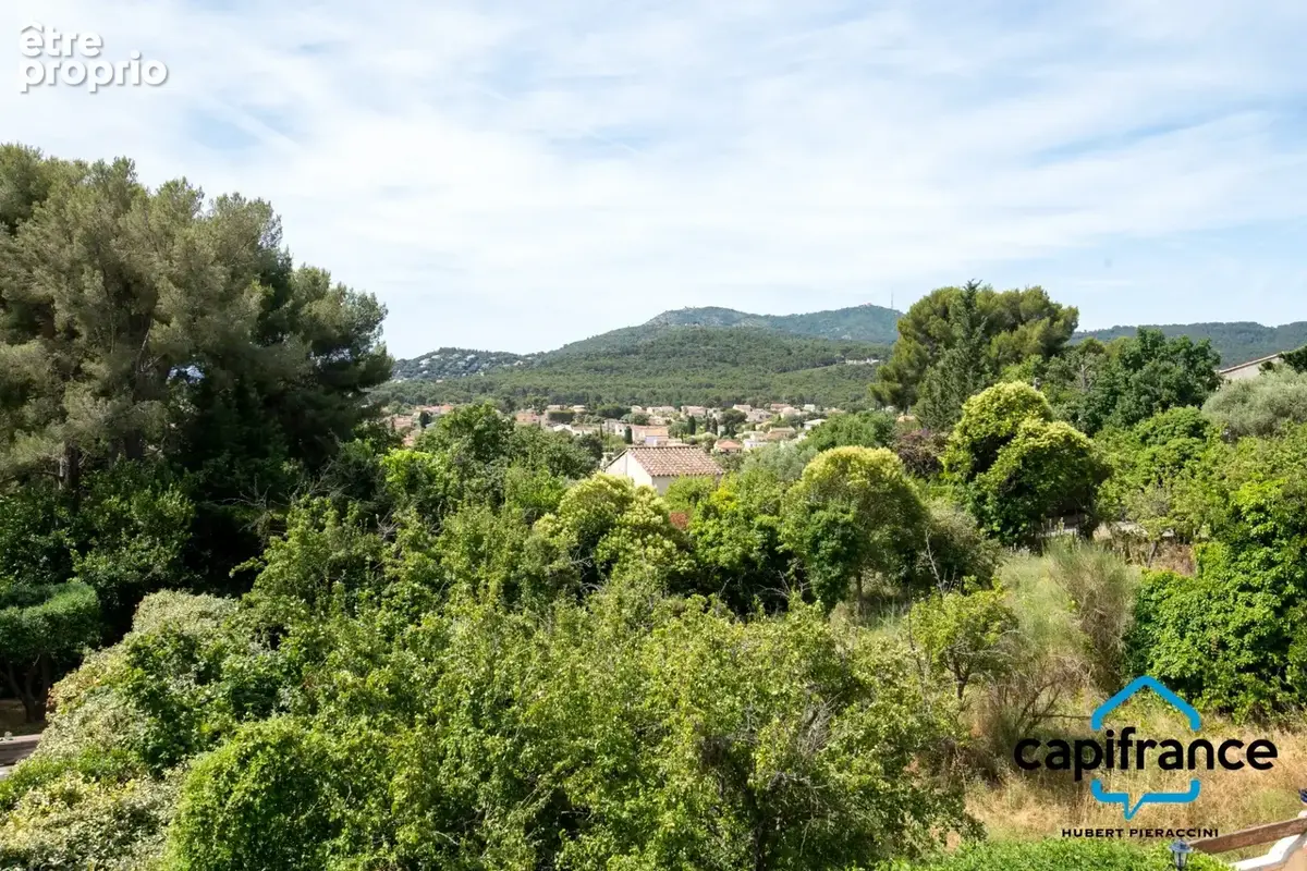 La Seyne sur mer/proche Six fours Villa de 100m2 au calme, piscine, garage, belle vue - photo 16