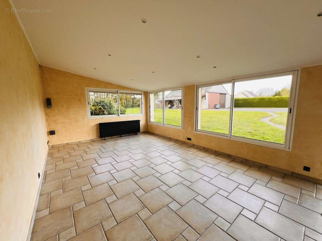 Maison à ROZ-LANDRIEUX