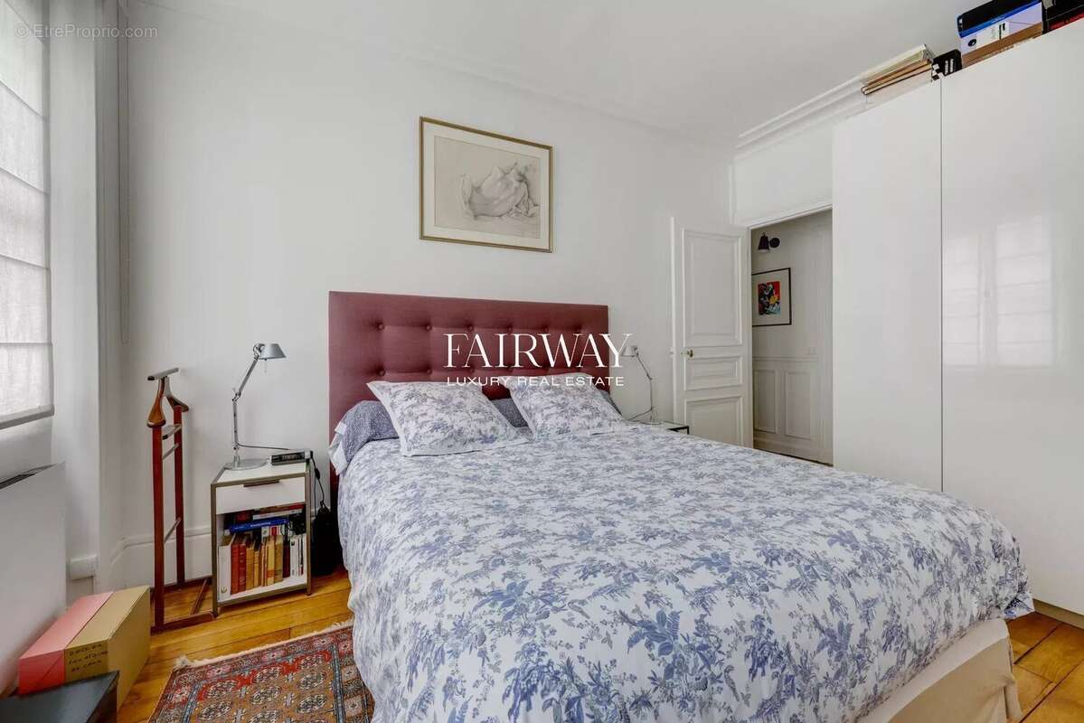 Appartement à PARIS-8E