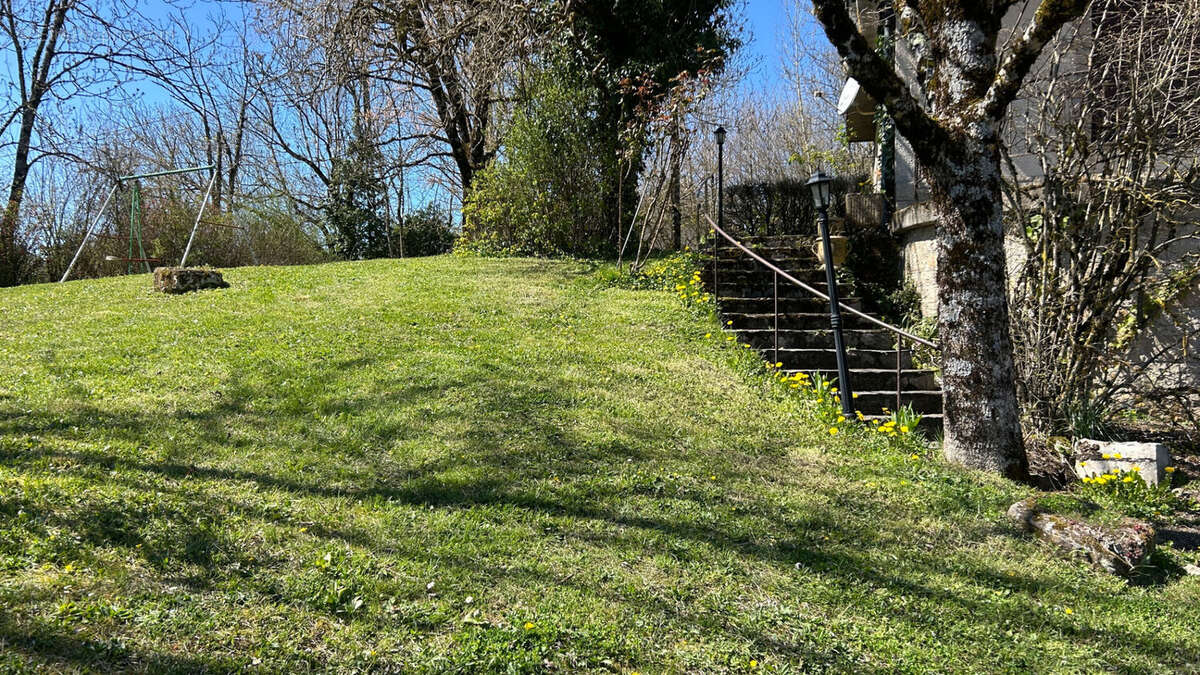 Spécial investisseur ou grande maison familiale : potentiel xxl à laissac - photo 18
