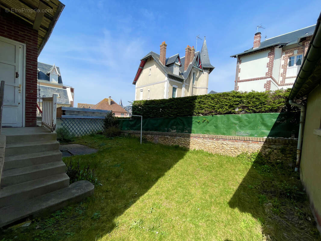 Maison à BLONVILLE-SUR-MER
