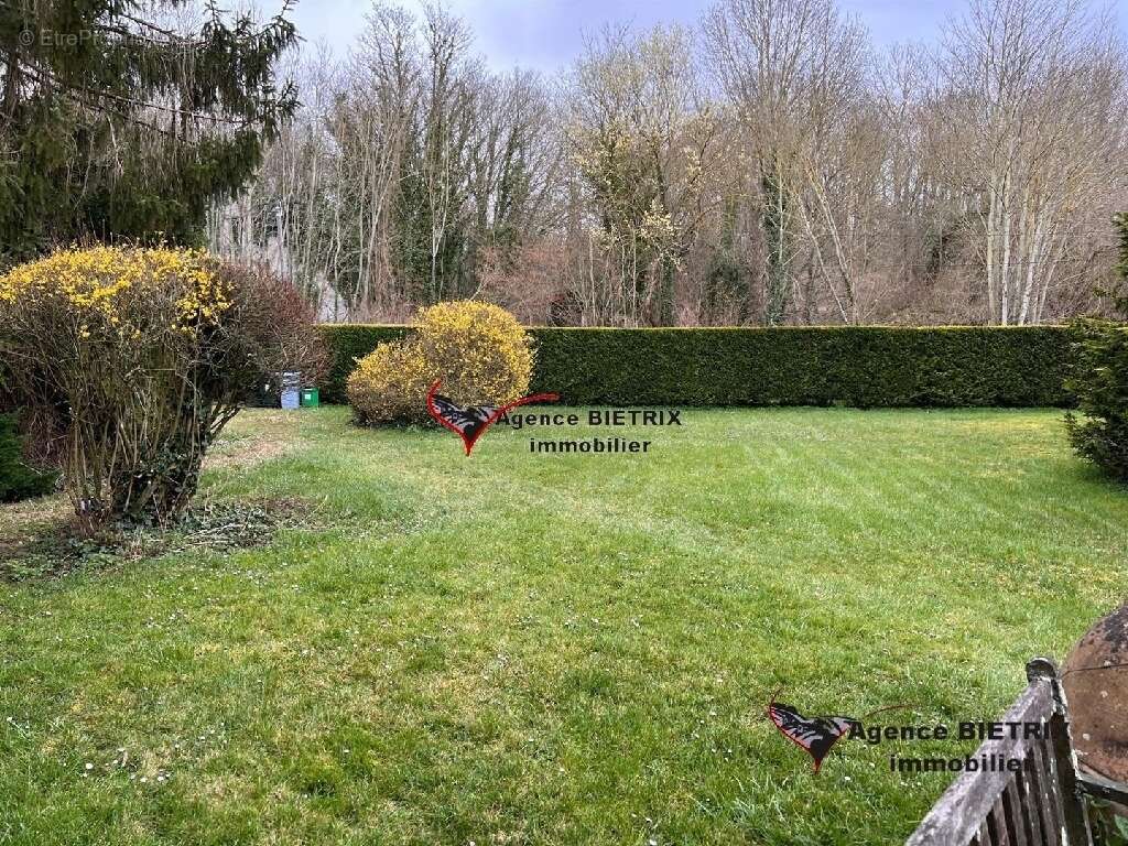 Terrain 405 m² à Villiers-Adam  - photo 2