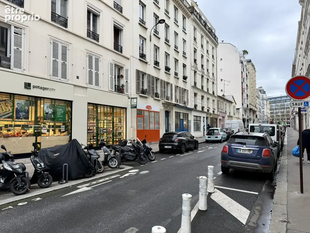 Local commercial 'Village Dugommier' - photo 3