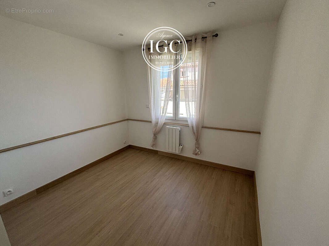 Appartement t3 - 46 m2 - chataeuneuf les martigues - photo 4