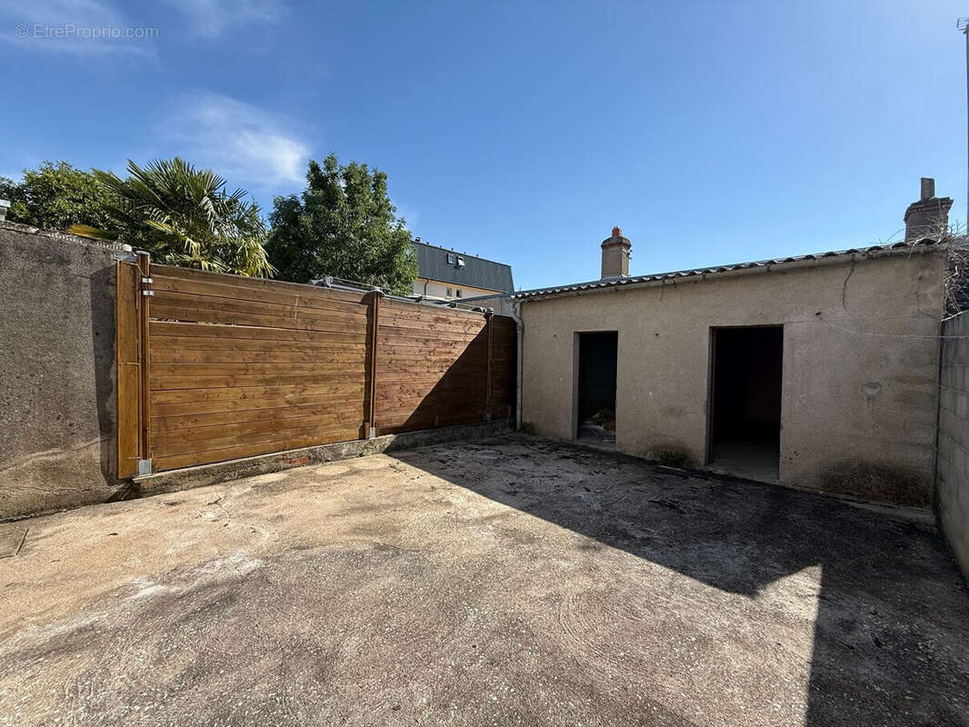 Maison 56 m² à Issoudun  - photo 8