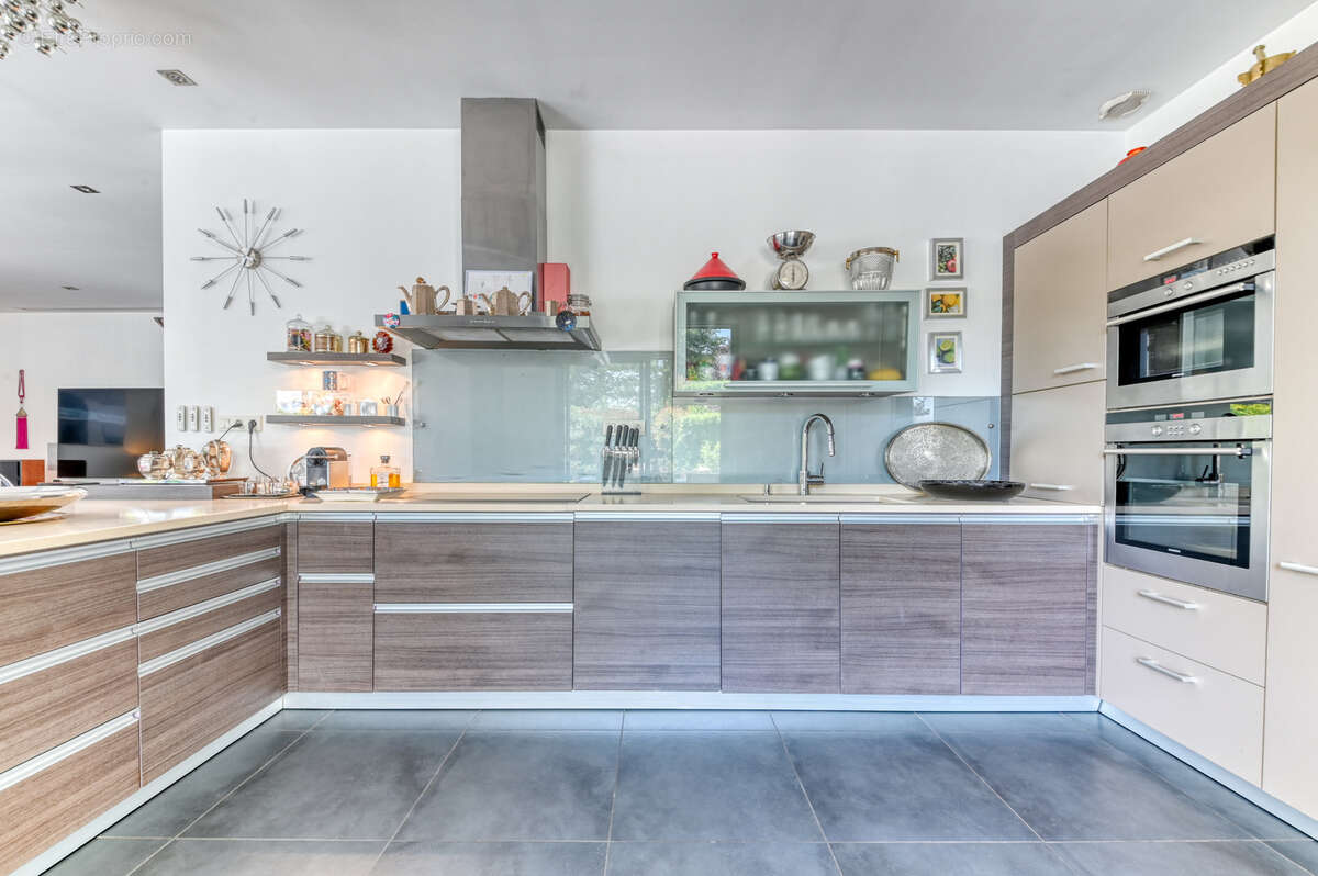 Maison à CHAZAY-D&#039;AZERGUES