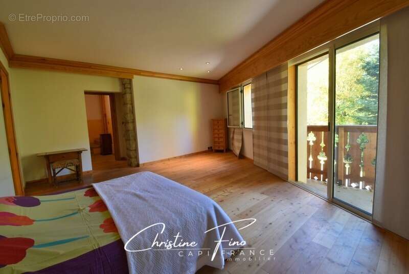 Maison à LA SALLE-LES-ALPES