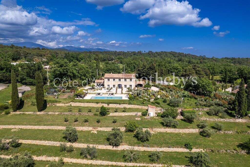 Bastide avec vue panoramique, proche du golf de Terre Blanche, Tourrettes, Provence - photo 9