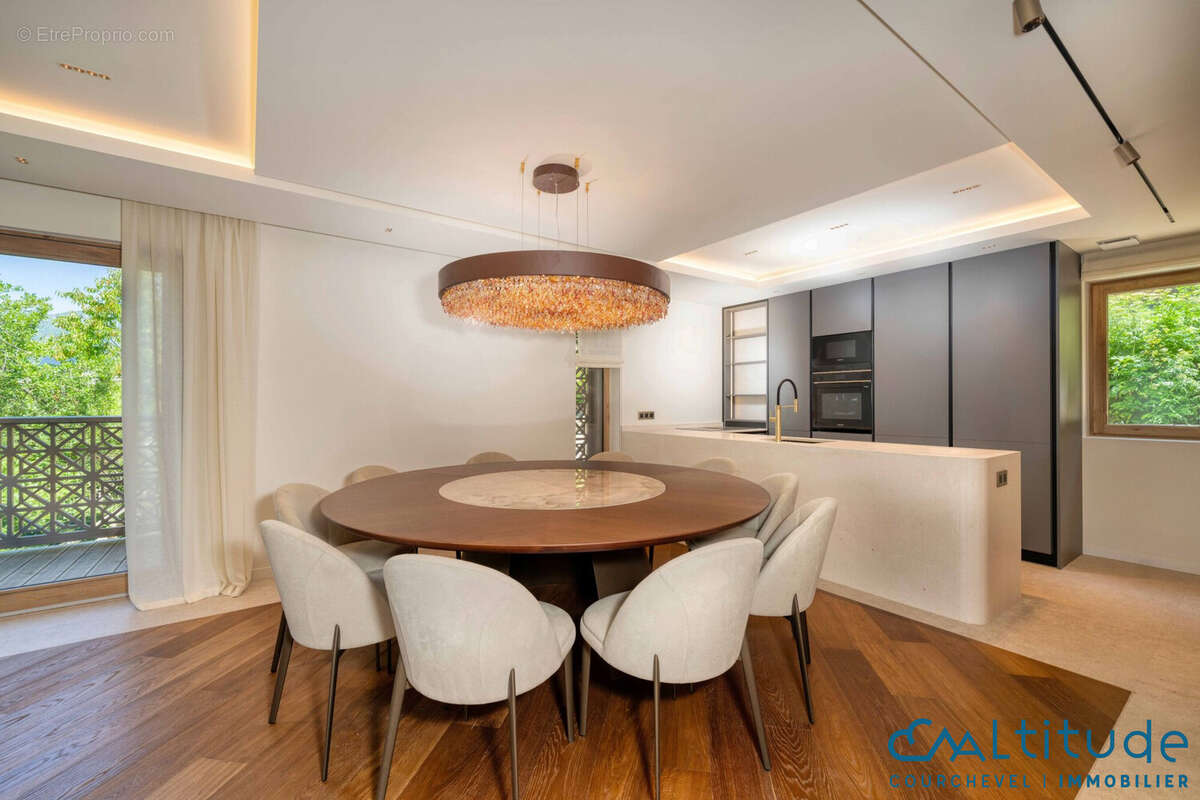 Appartement 403 m² à La Perriere  - photo 3