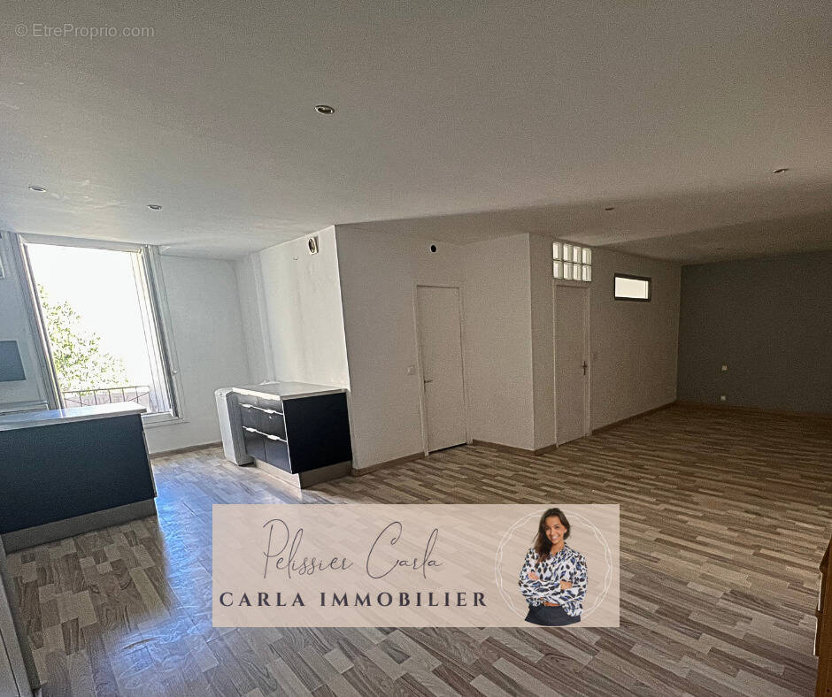 Appartement à COURNONTERRAL