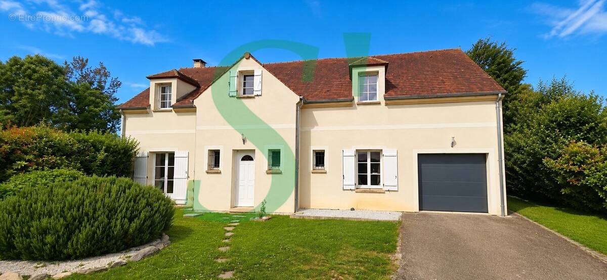 Maison à SAINT-CLAIR-SUR-EPTE