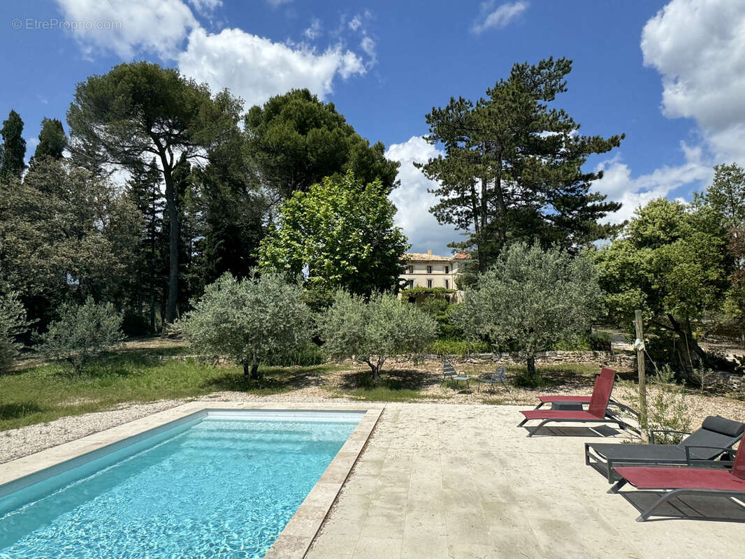 Maison à SAINT-SATURNIN-LES-APT