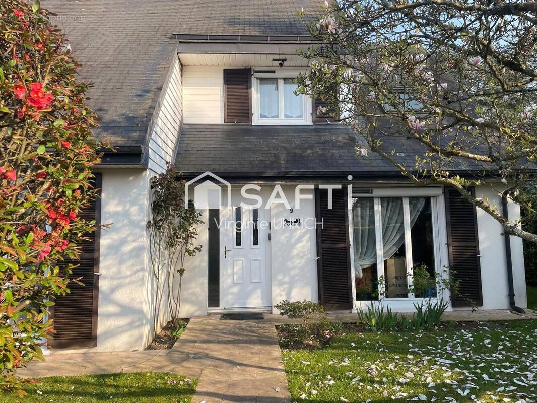 Photo 1 - Maison à ELANCOURT