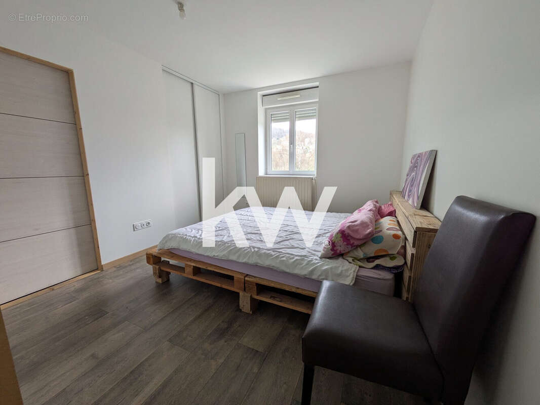 Appartement à ROCHE-LA-MOLIERE