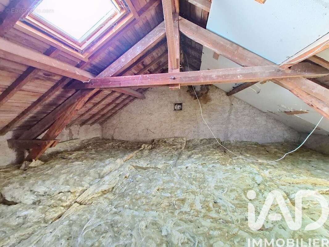 Maison 83 m² à Saint-Hilaire  - photo 8