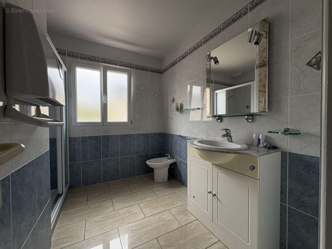 Maison à VILLEDIEU-LES-POELES