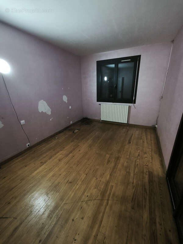 Appartement à LIVERS-CAZELLES