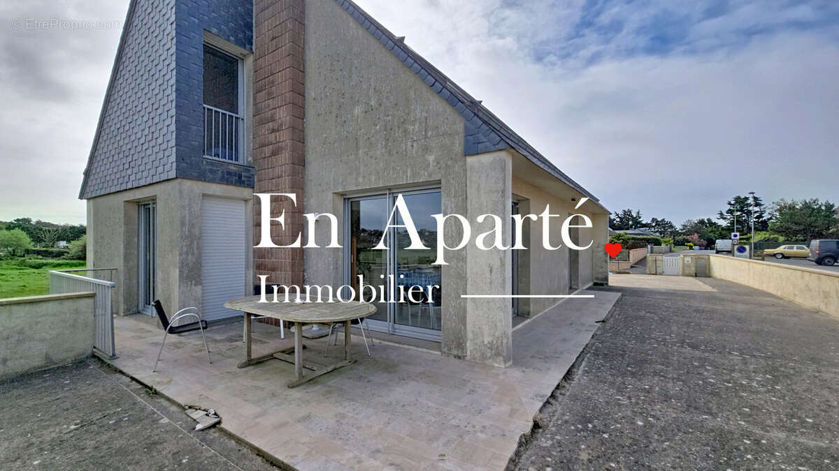 Maison à SAINT-PAIR-SUR-MER