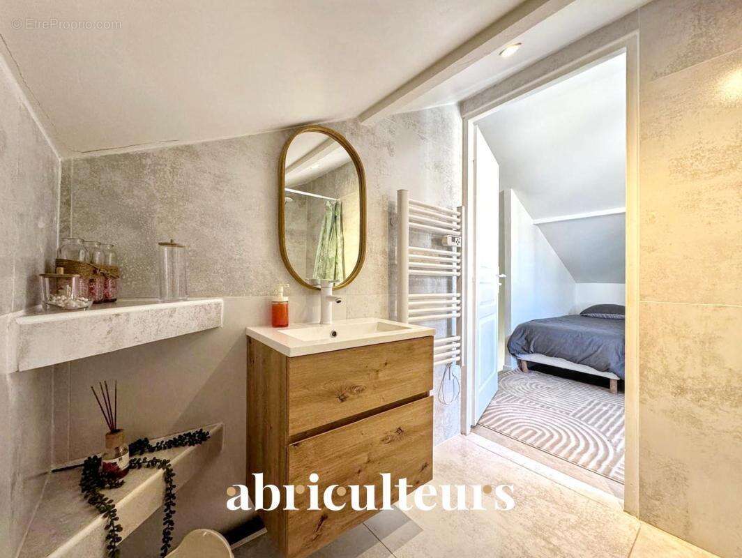 Maison familiale indépendante de 116 m² – 5 pièces – en vente à Plessis-Bouchard (95130) - photo 22
