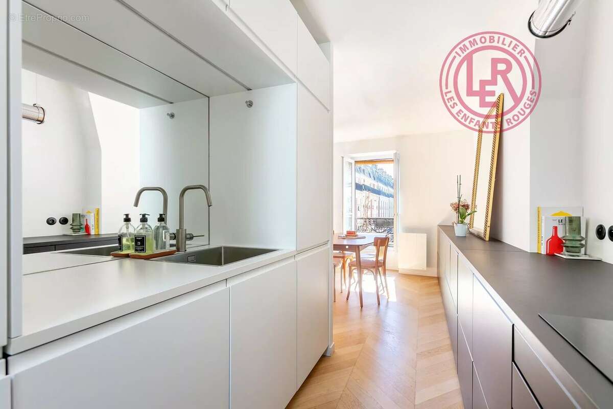 Appartement à PARIS-11E