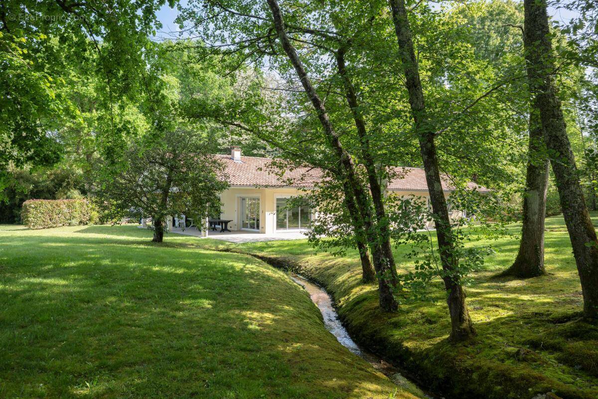 Maison à SAINT-PERDON