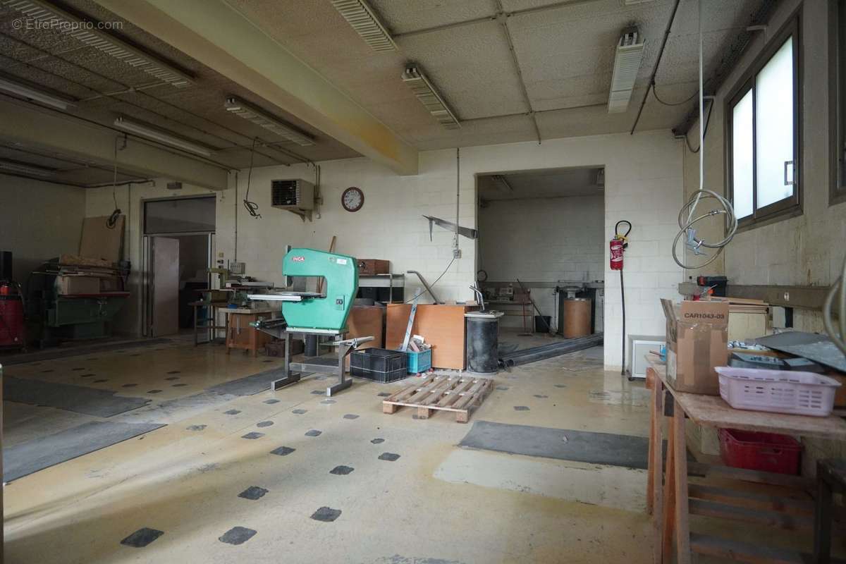 Commerce à ROMAINVILLE