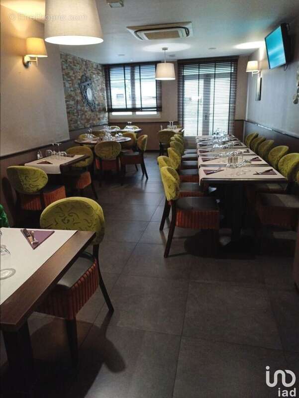 Photo 5 - Commerce à BRESLES