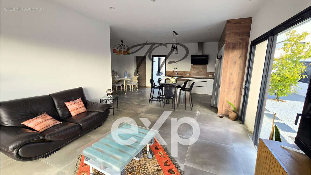 Maison 117 m² à Corneilhan  - photo 8
