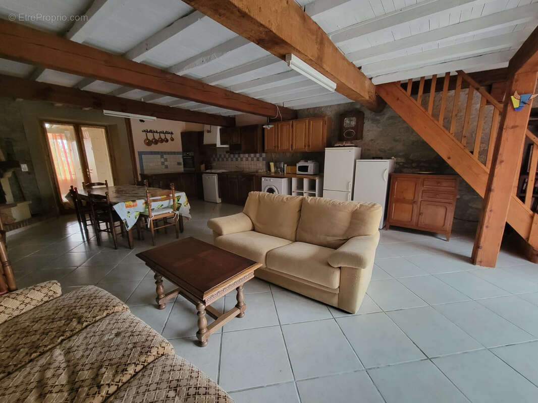 Maison à MEZERVILLE