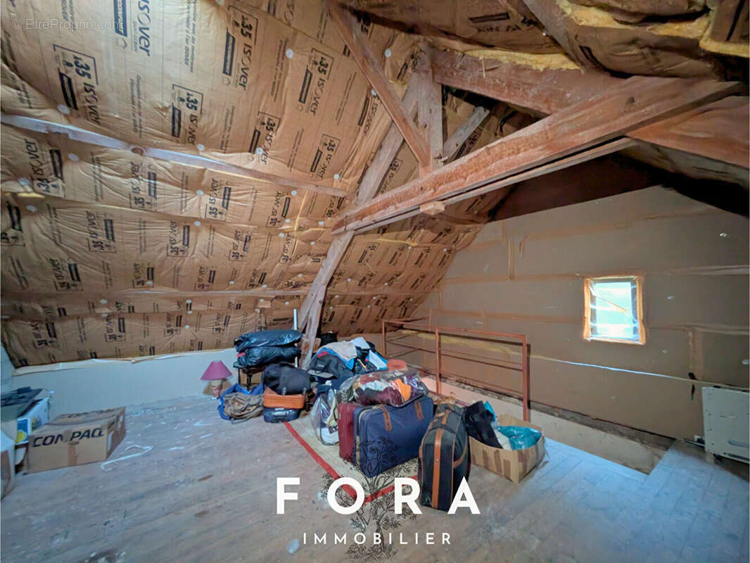 Maison à CONDE-SUR-NOIREAU