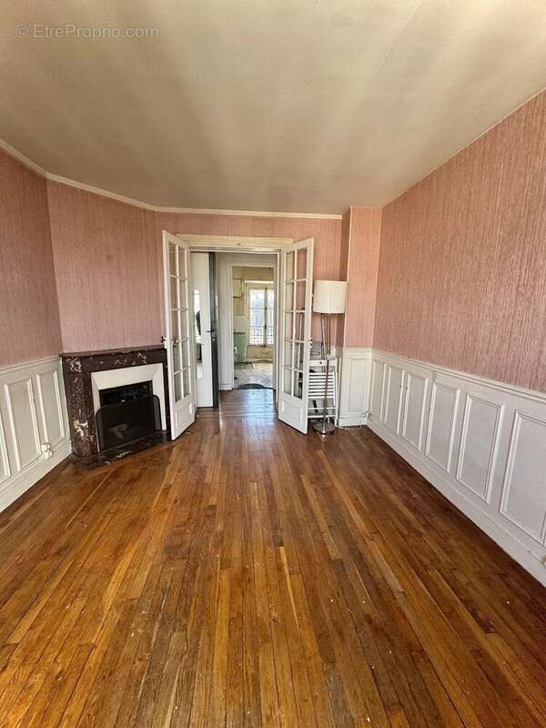 Appartement à PARIS-14E