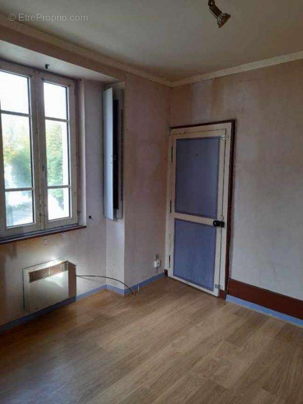Appartement à CLUIS