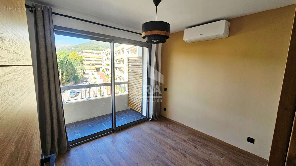 Appartement à VENCE