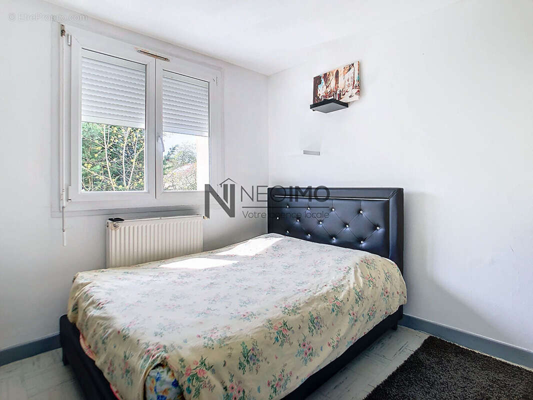 Maison à NEUFCHATEAU