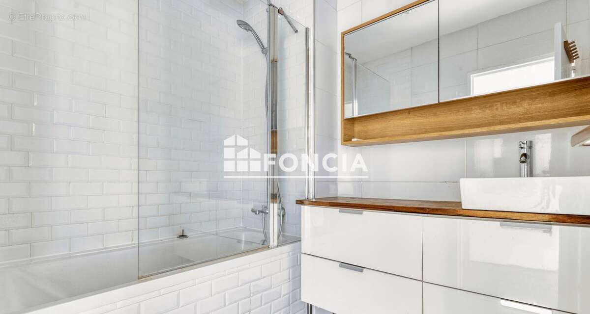 Appartement à ISSY-LES-MOULINEAUX