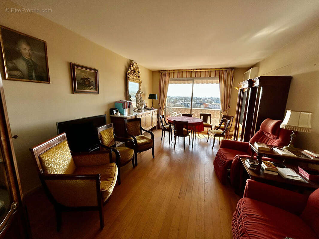 Appartement à NOGENT-SUR-MARNE