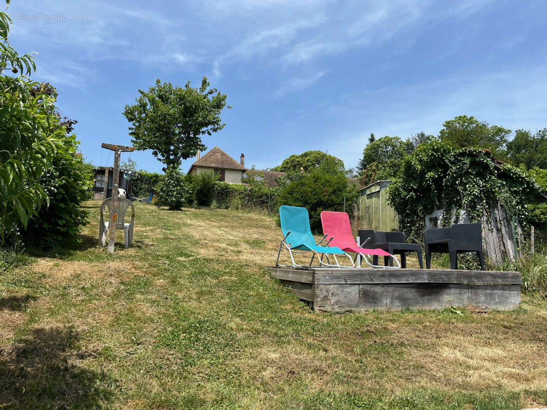 Maison à COUSSAC-BONNEVAL