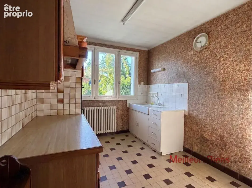 Maison sur sous sol - 4 pièces - 1451 m2 de terrain - Travaux à prévoir - photo 9