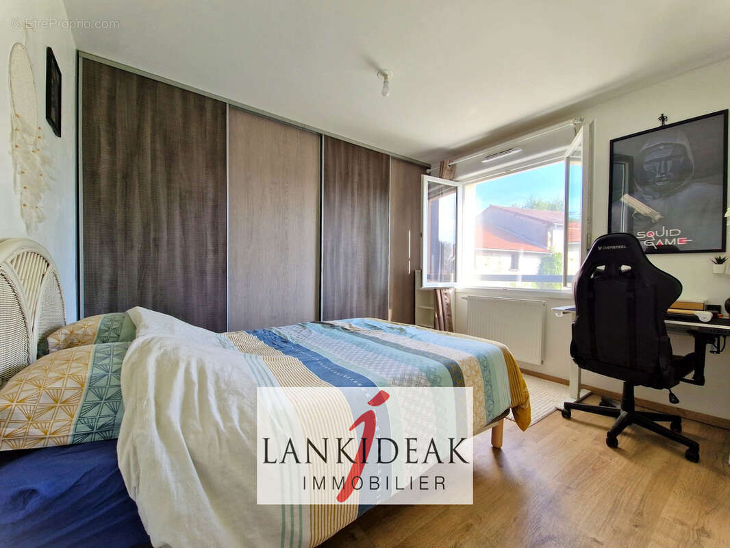 Appartement à USTARITZ