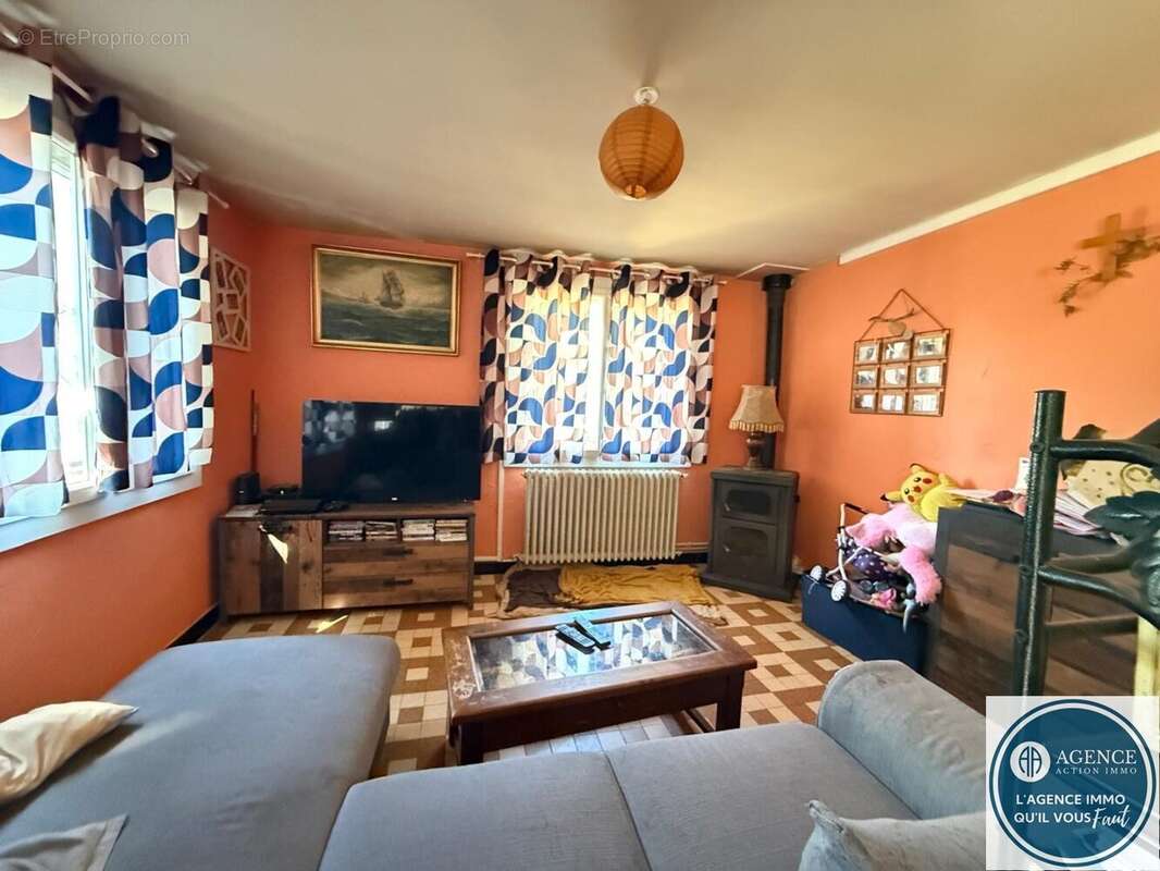 NOUVEAUTÉ À QUINTENAS  Une maison familiale à découvrir ! - photo 3