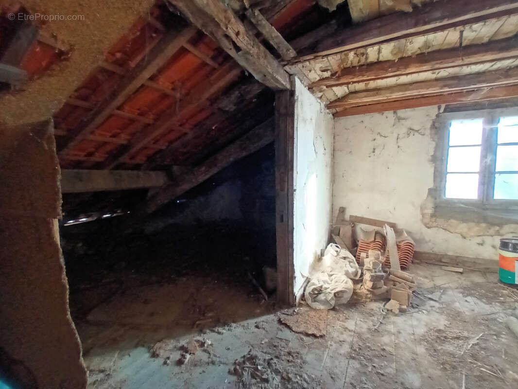Maison à CHATEAU-L'EVEQUE