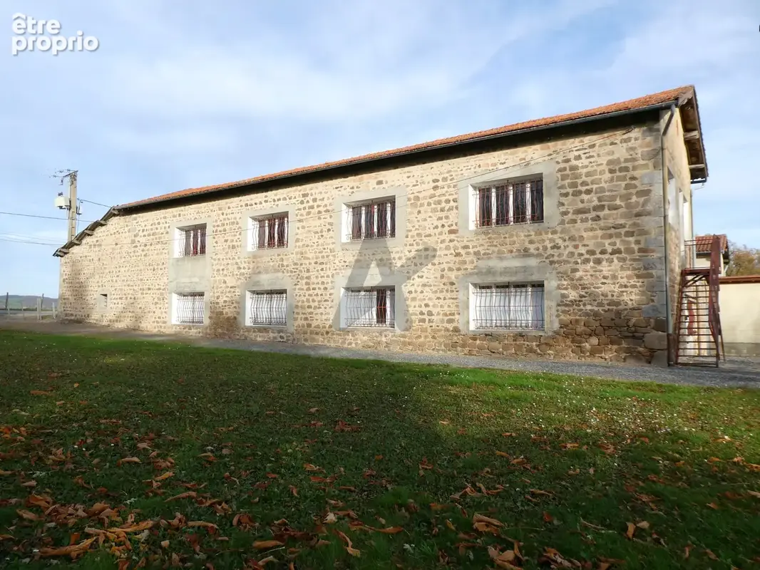 Maison à SAINT-LAURENT-DE-CHAMOUSSET