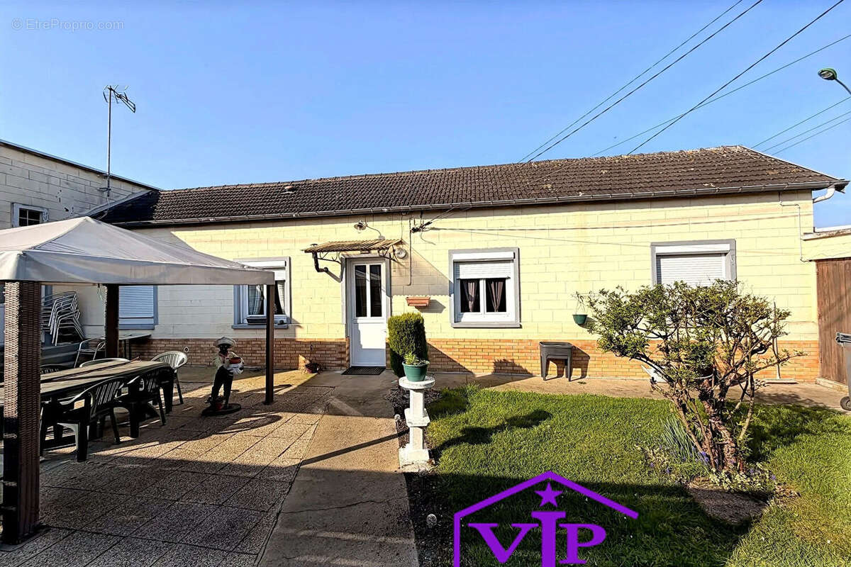 Maison Saint Etienne Du Rouvray 5 pièce(s) 105 m2 - photo 2