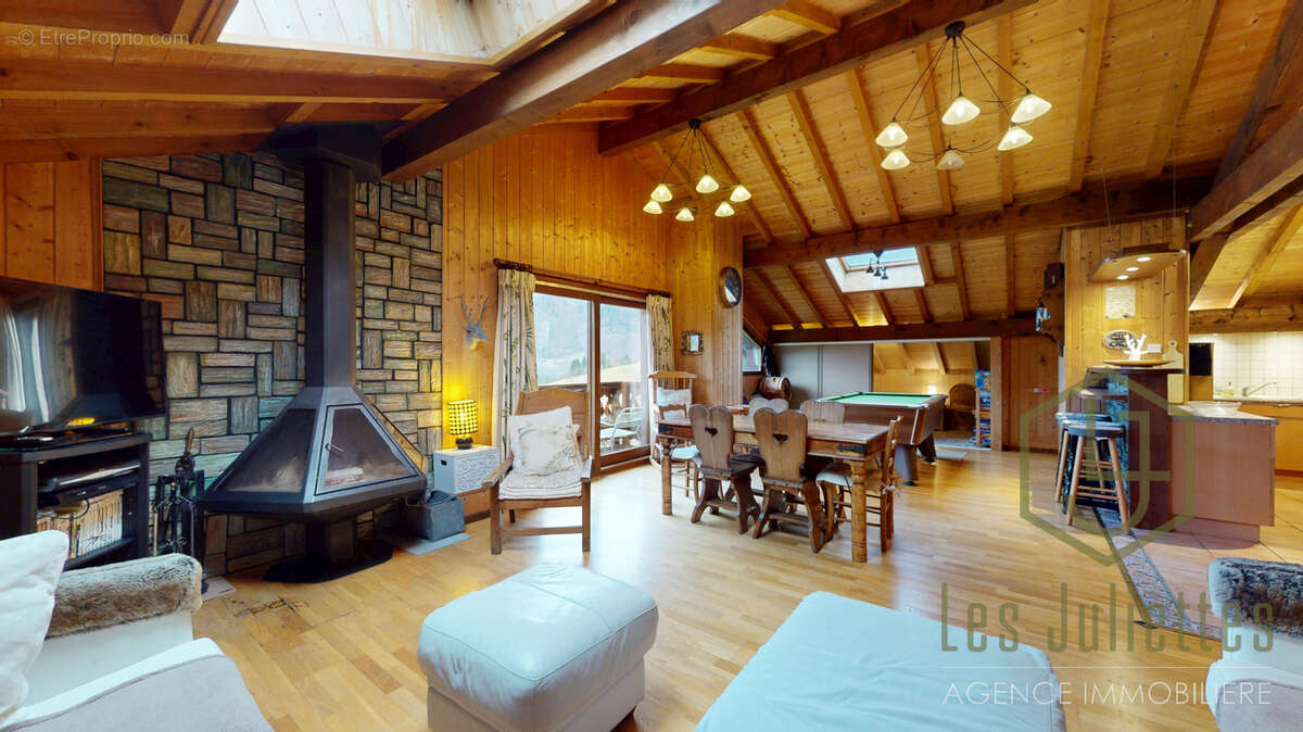 Maison à LA VERNAZ