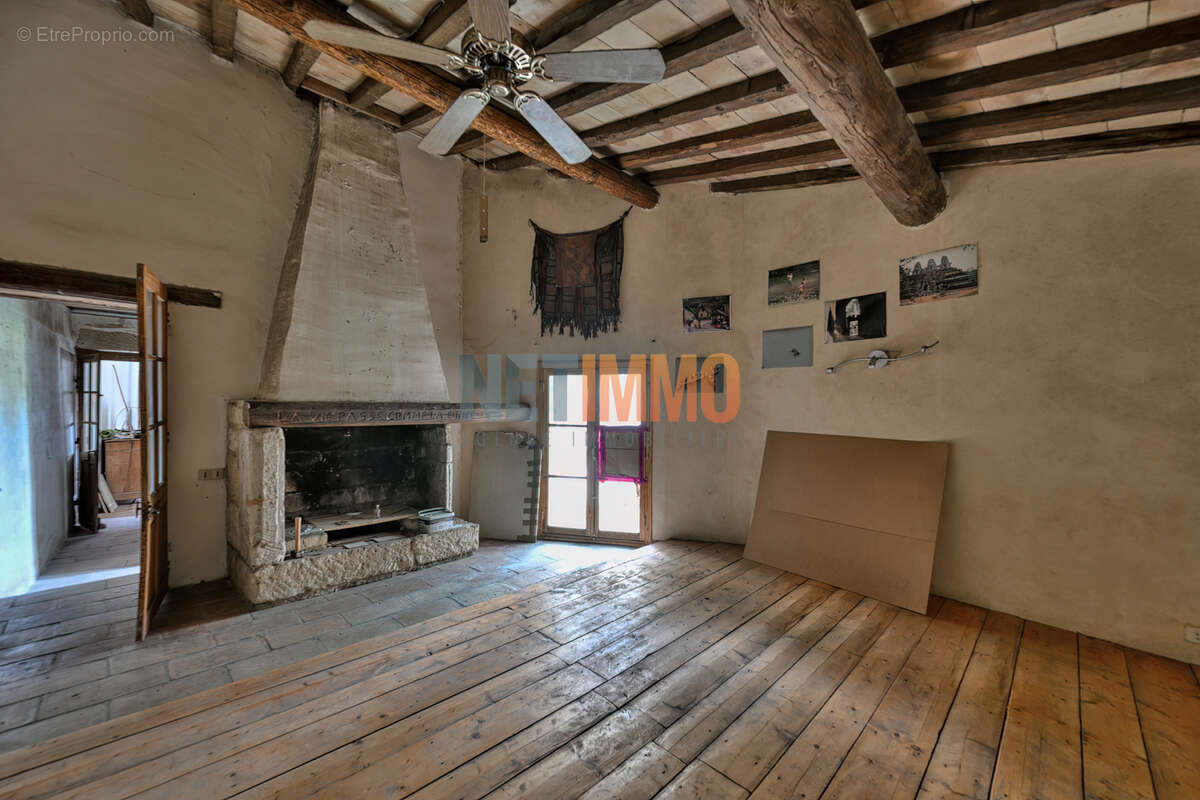 Maison de village T4 avec cour et annexes - photo 8