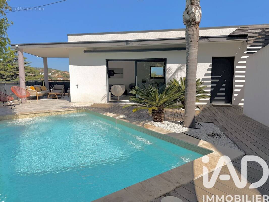 Photo 1 - Maison à FREJUS